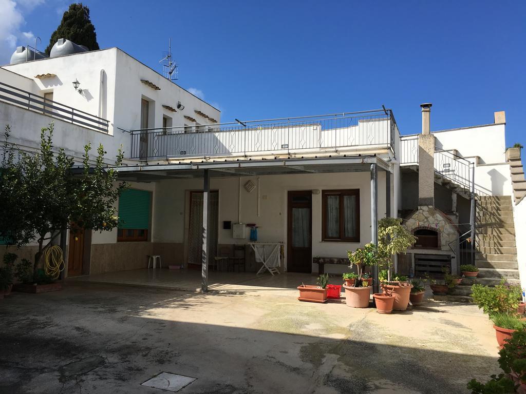Camere Con Terrazzino Valderice Exterior photo